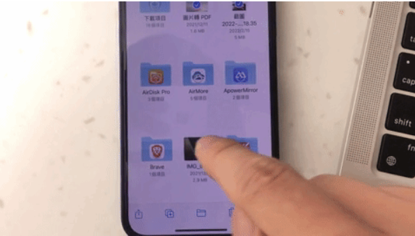 iPhone、iPad 与Mac 互传照片小技巧，用这个手势比AirDrop 还要快