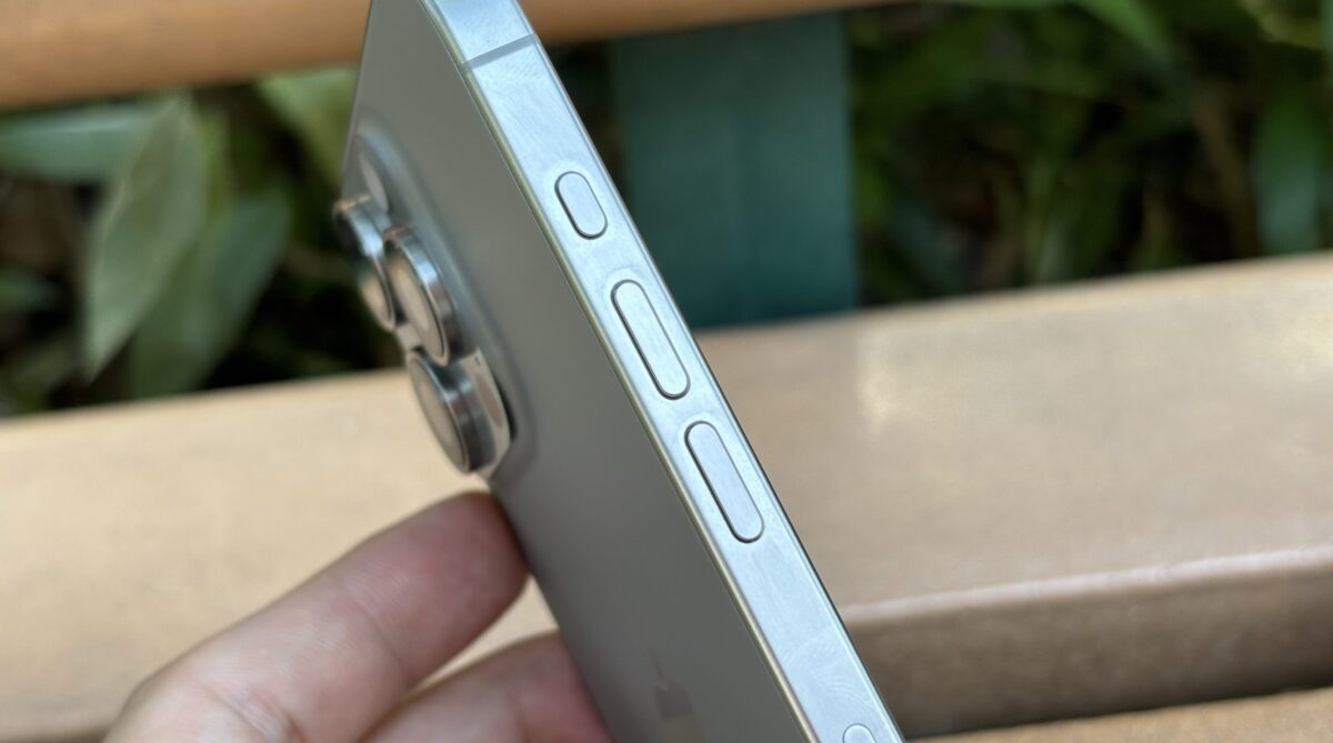 iPhone 15 Pro 开箱评测：新设计、新功能与拍照效果详细看