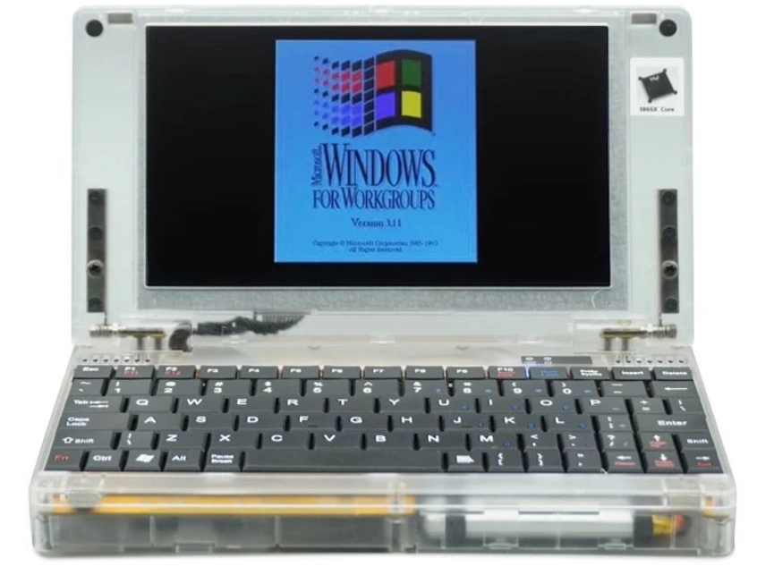 全新 Pocket 386 微型7寸笔电发布：你现在能买得到的Windows 95完美迷你笔电