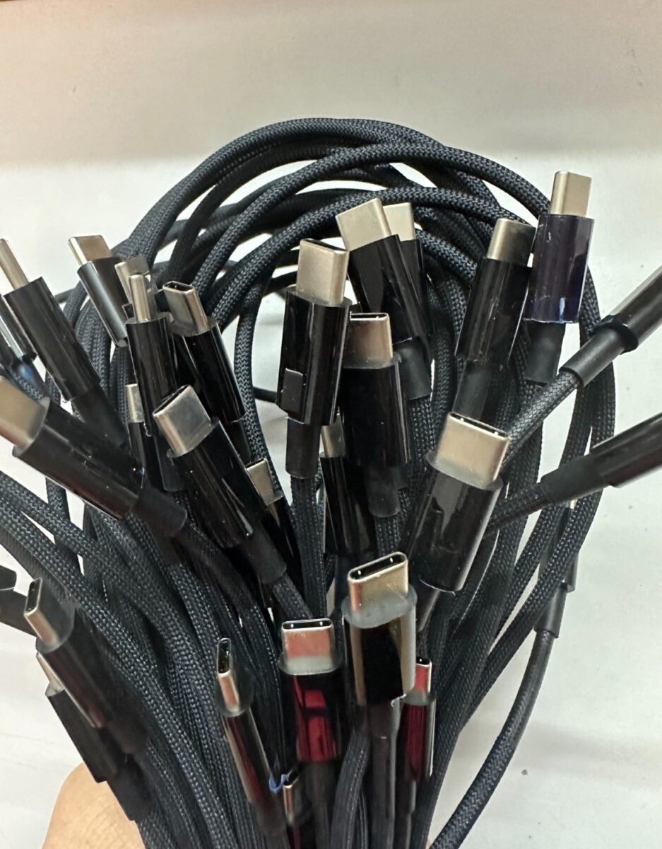 iPhone iPhone 15 iPhone 15 Pro USB-C