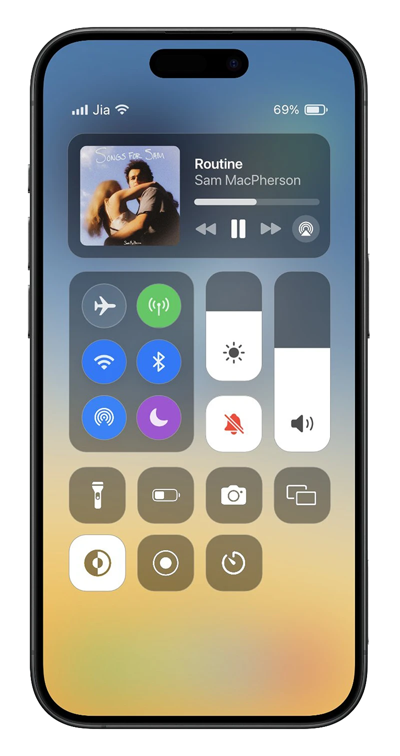 iOS 18 控制中心 设计