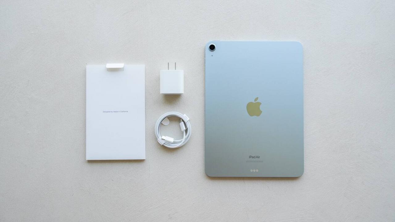 2024 iPad Air M2 开箱内容物