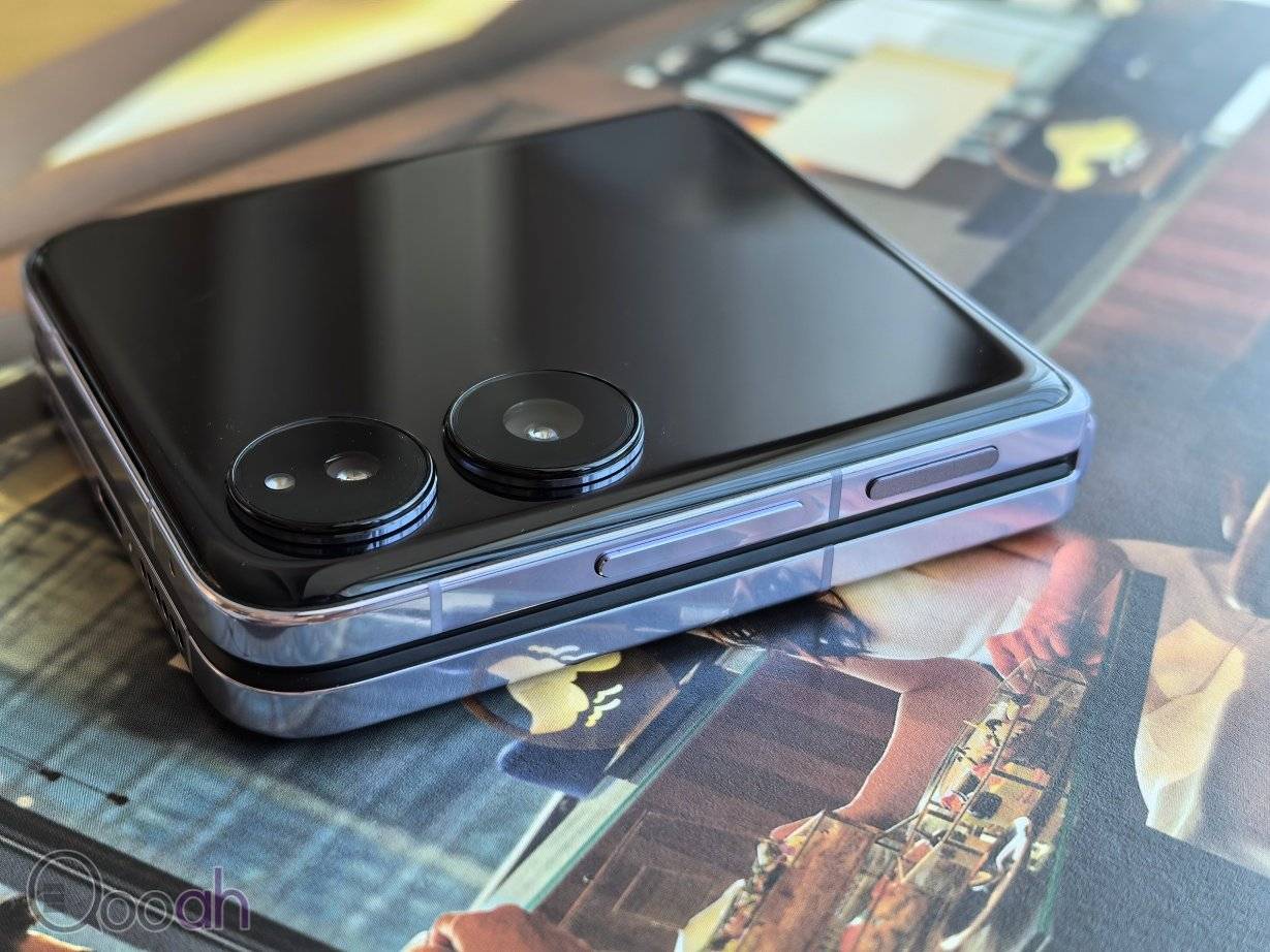 小米 Xiaomi MIX Flip 开箱评测：细折中拍摄最强，Flip 6 完全无法相比
