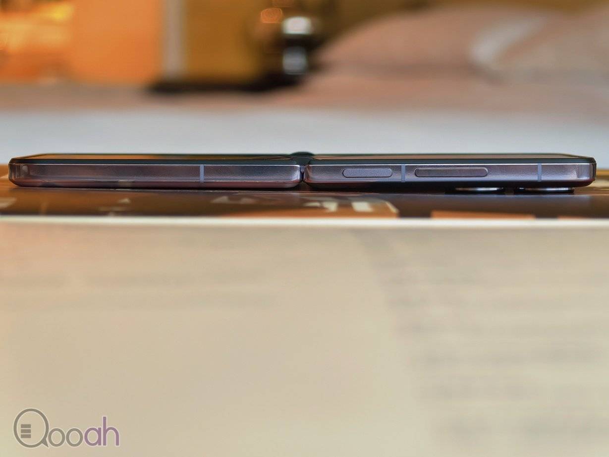 小米 Xiaomi MIX Flip 开箱评测：细折中拍摄最强，Flip 6 完全无法相比