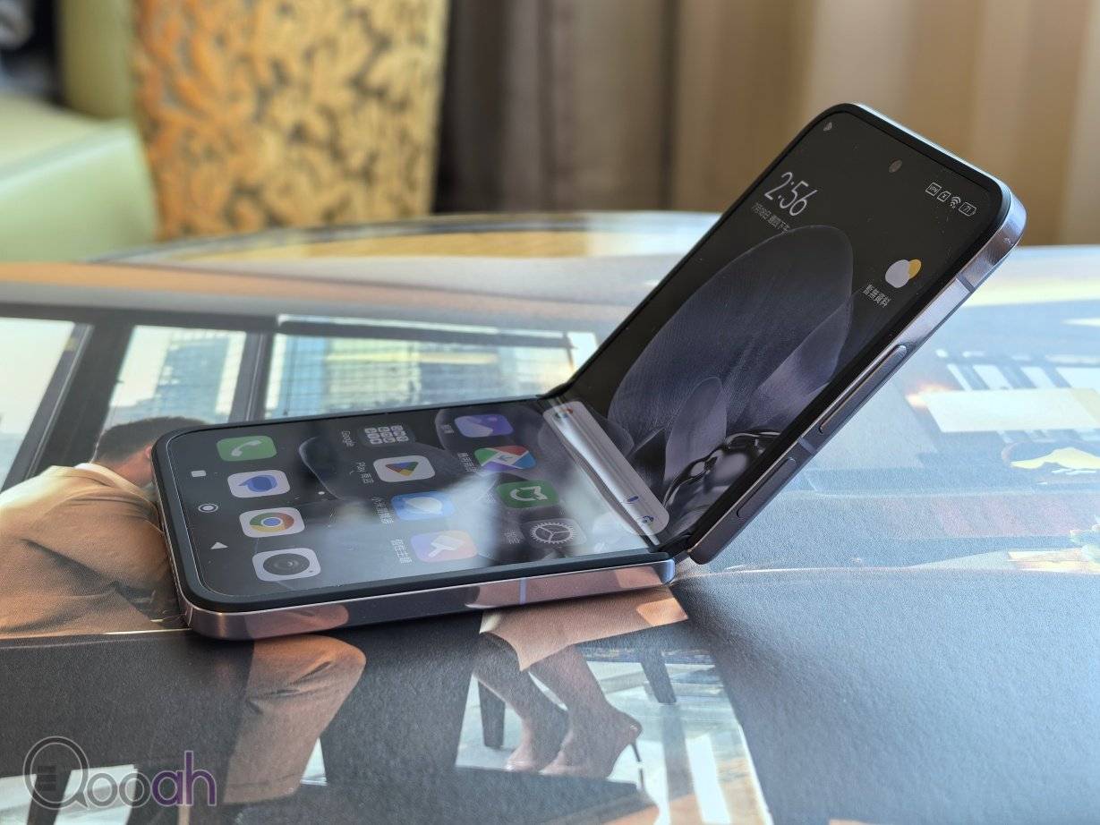 小米 Xiaomi MIX Flip 开箱评测：细折中拍摄最强，Flip 6 完全无法相比
