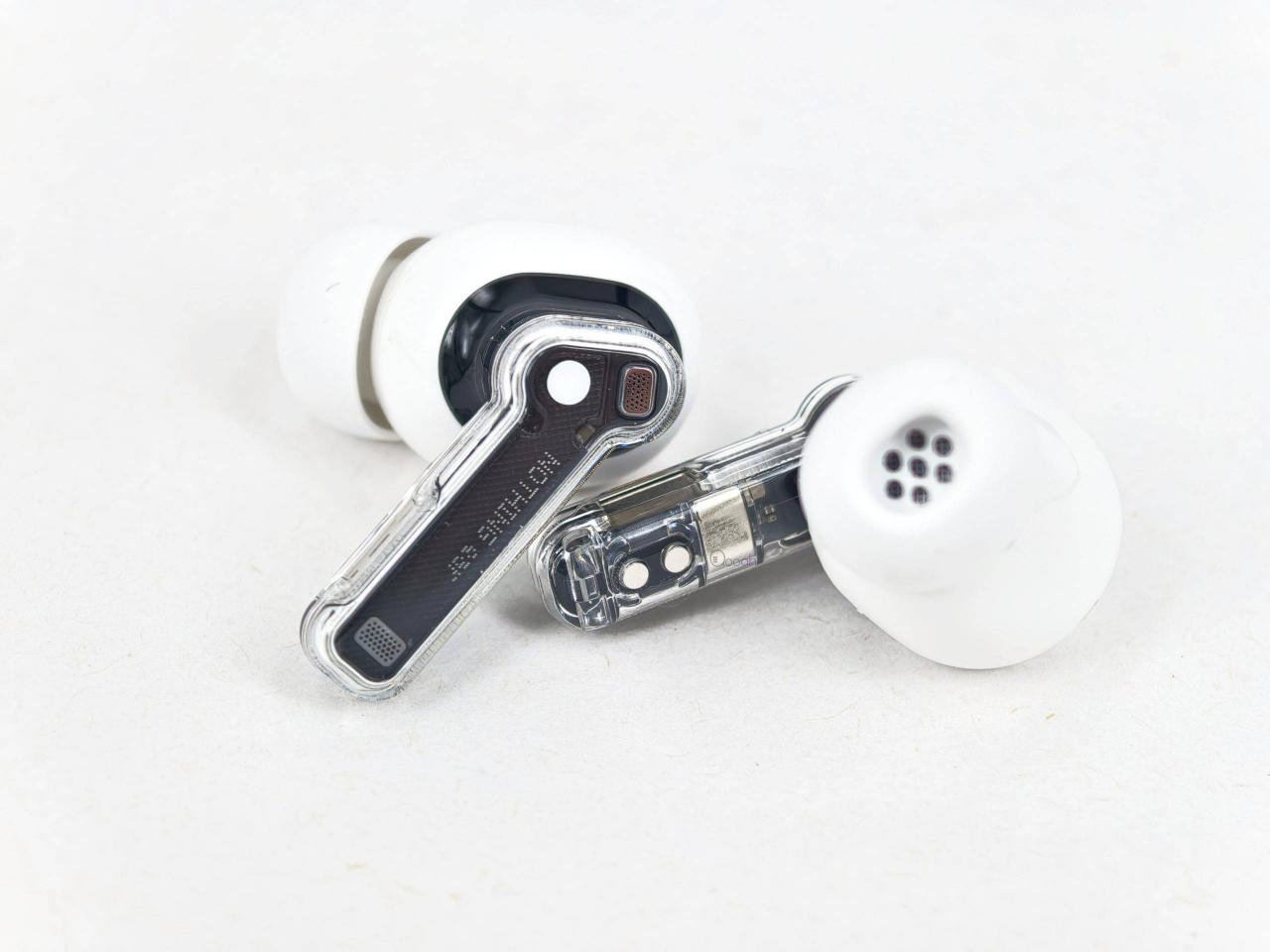 Nothing Ear 开箱评测：外型同价无敌，音质有提升空间
