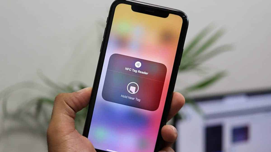 苹果证实iPhone 15与 BMW车载无线充电问题，会在今年稍晚更新解决