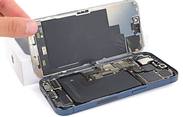 iPhone 16 Pro充电速度提升至有线40W无线20W