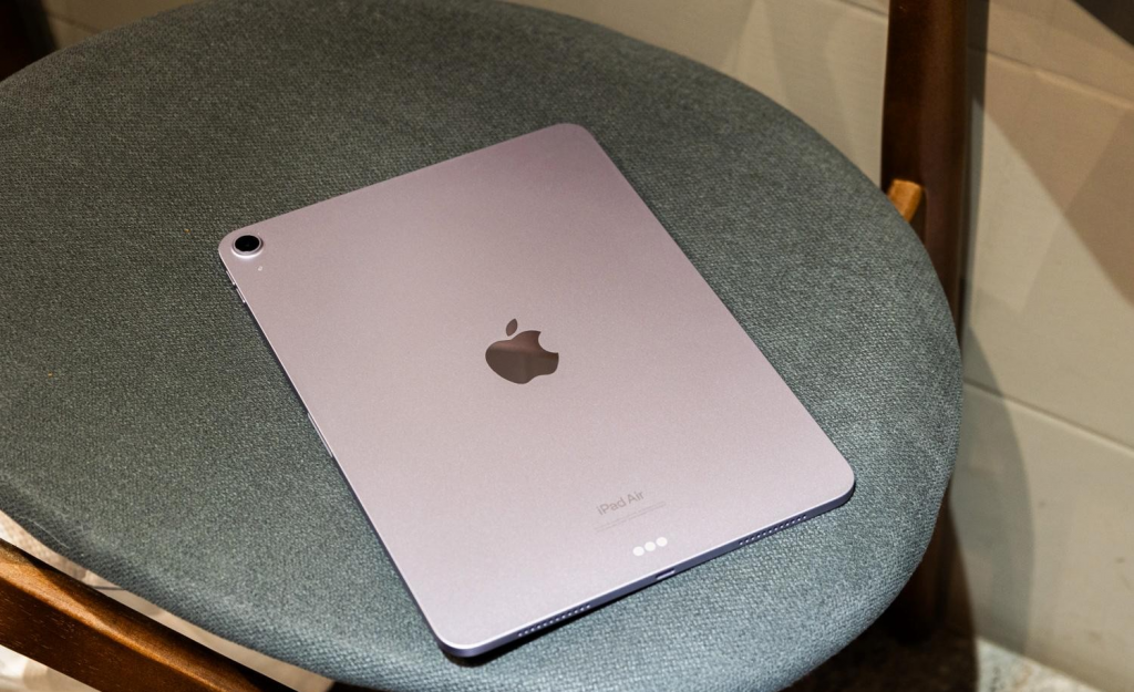 iPad Air 6 开箱：2024 年高CP 值首选！ 效能媲美Pro 价格亲民