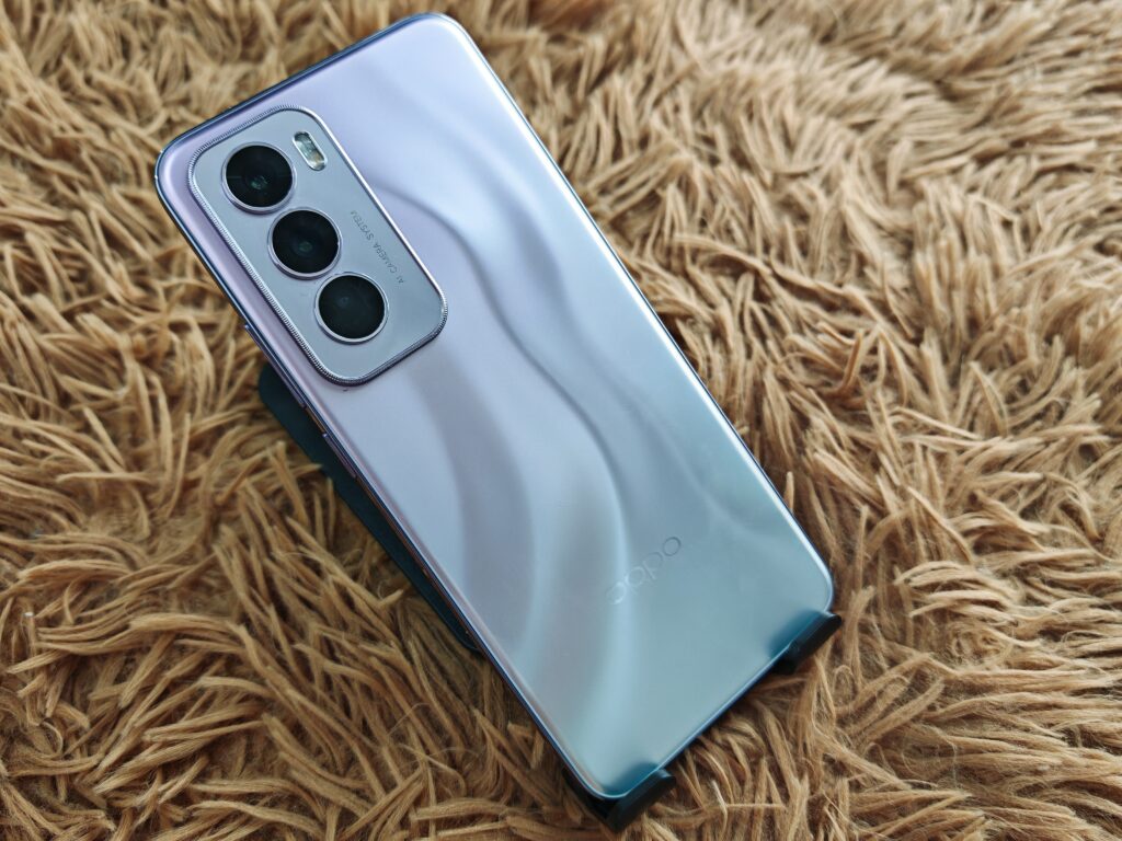 OPPO Reno12 Pro 5G测评：未来感设计拉好拉满、有趣且实用的AI功能等着你！