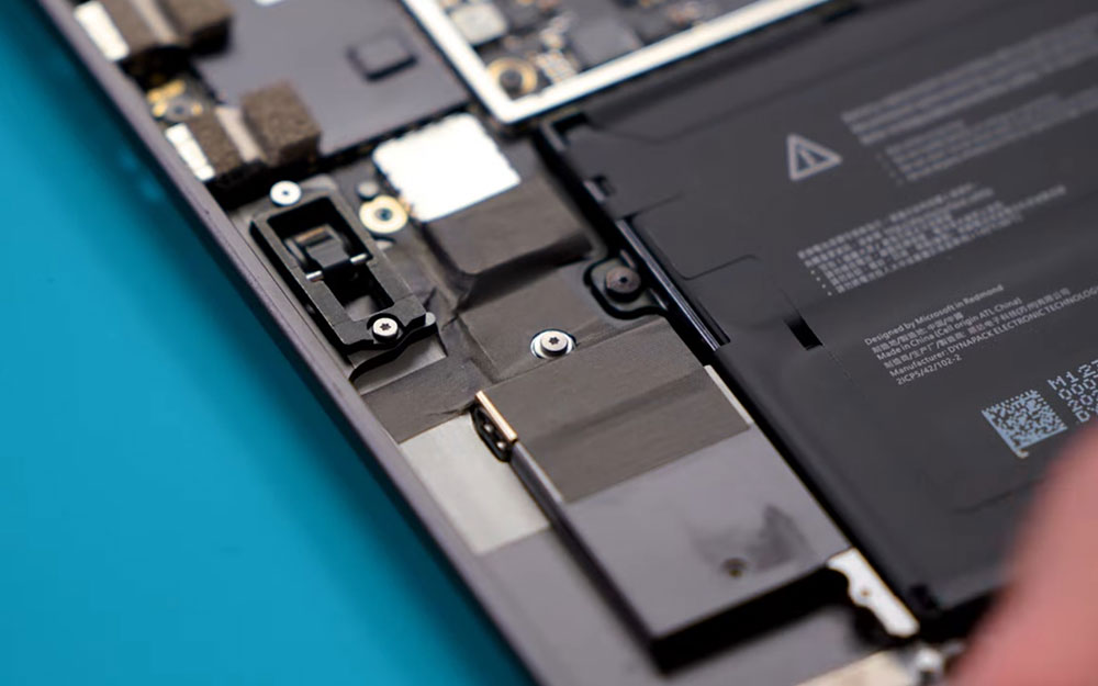 Microsoft 通过 40 分钟的视频全力宣传 Surface Pro 的可修复性 - 安卓手赚网