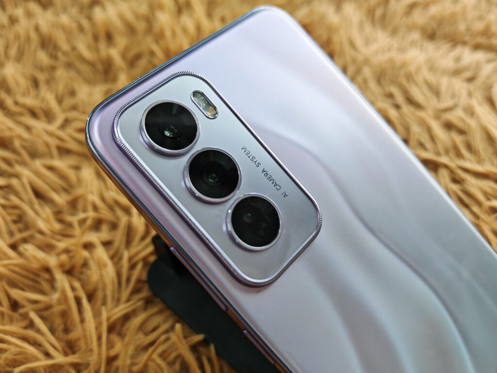 OPPO Reno12 Pro 5G测评：未来感设计拉好拉满、有趣且实用的AI功能等着你！