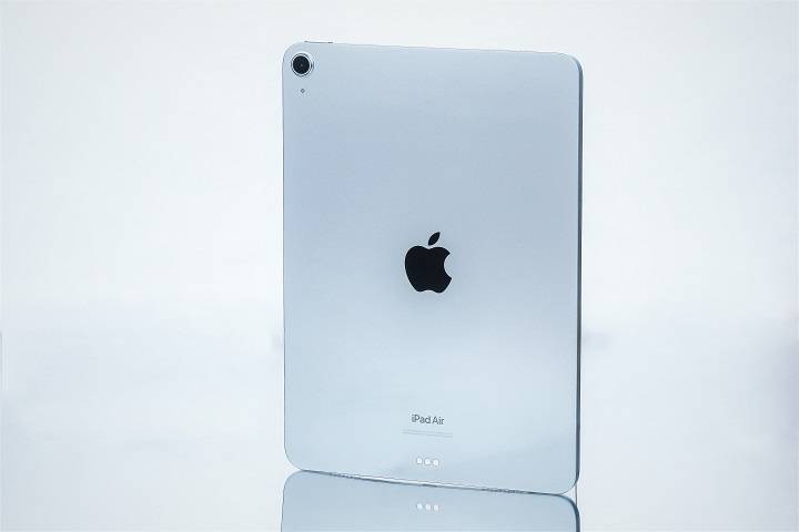 与前一代iPad Air 5相隔两年再推出的iPad Air M2，升级M2芯片是规格上的重要特色。