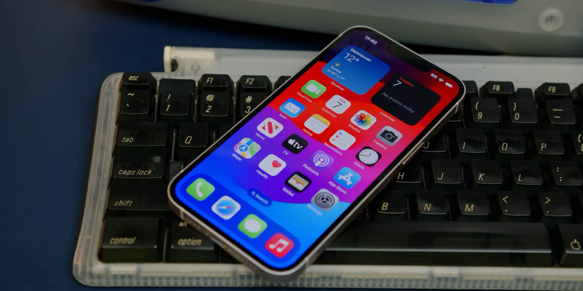 iPhone 13
