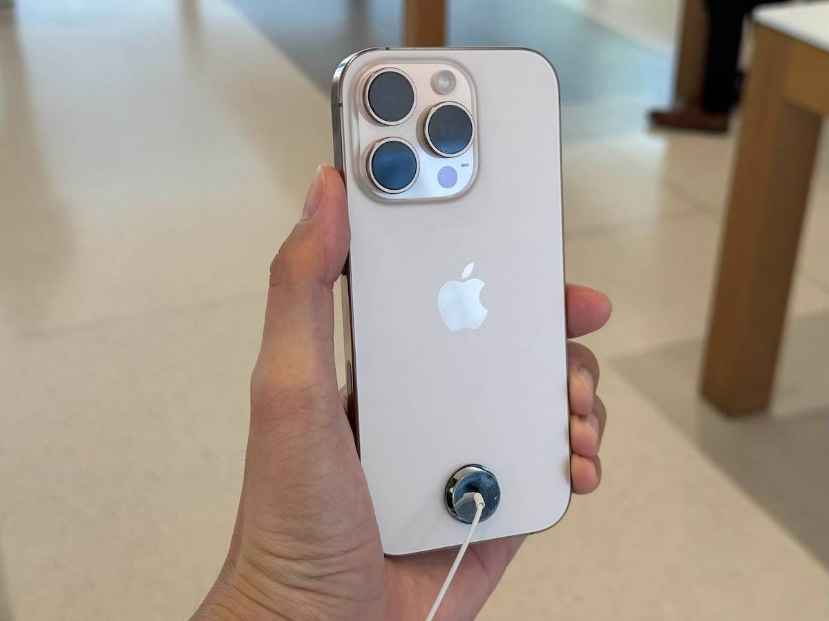 iPhone 16 正式上市！ 全系列颜色第一手现场直击