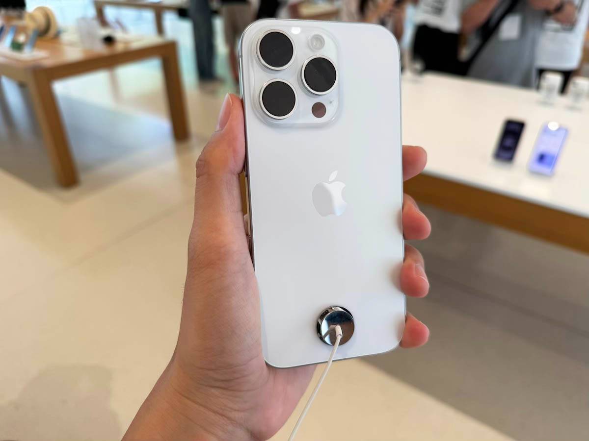 iPhone 16 正式上市！ 全系列颜色第一手现场直击