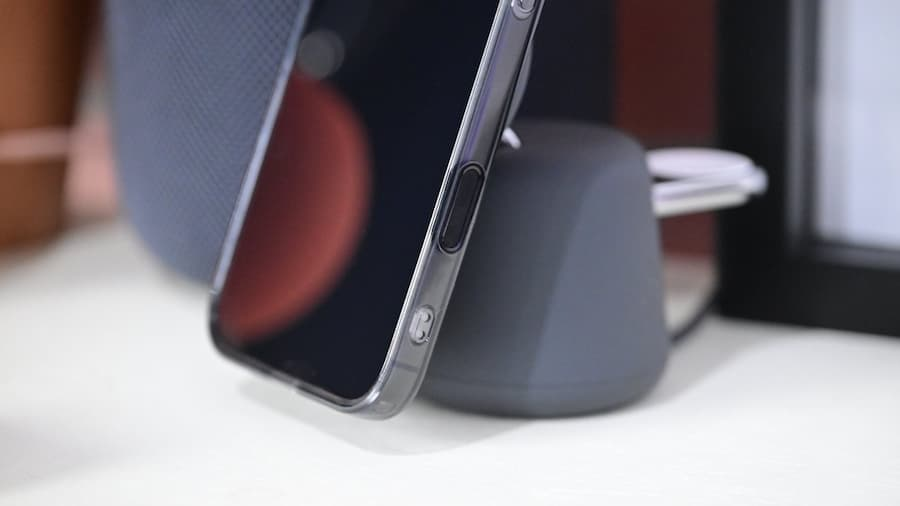 iPhone 16原厂保护壳全覆盖拍摄按钮设计揭秘！ Spigen独家采新技术