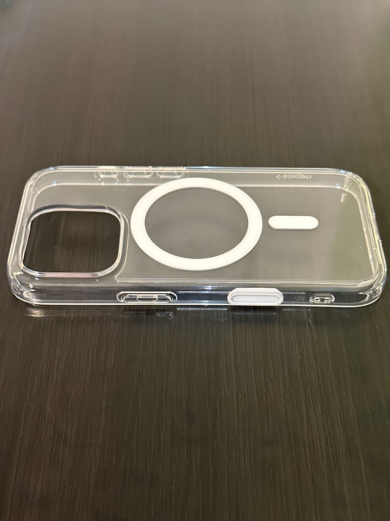 iPhone 16原厂保护壳全覆盖拍摄按钮设计揭秘！ Spigen独家采新技术