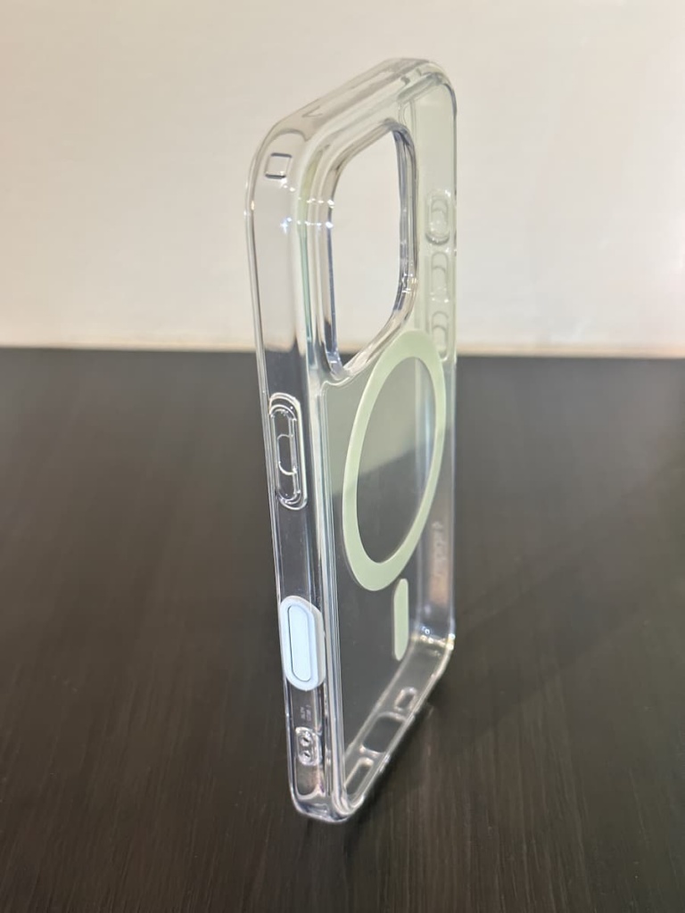 iPhone 16原厂保护壳全覆盖拍摄按钮设计揭秘！ Spigen独家采新技术