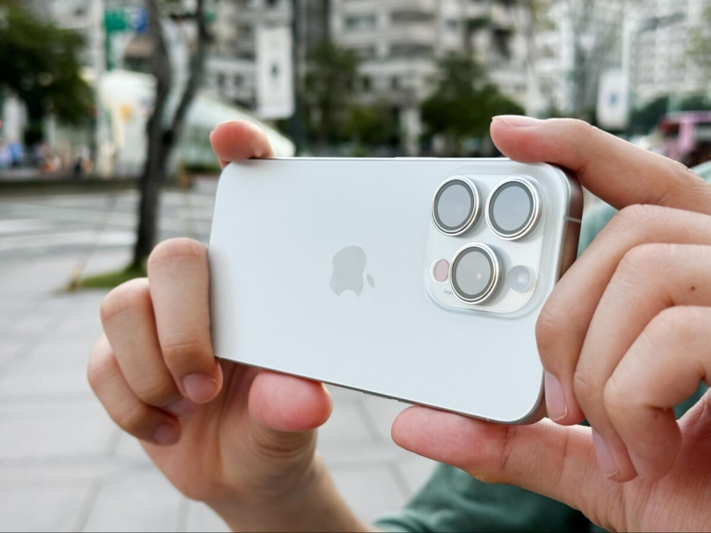 iPhone 15 Pro 年度使用心得报告：唯一缺点就是发热，其他都是有感的体验升级