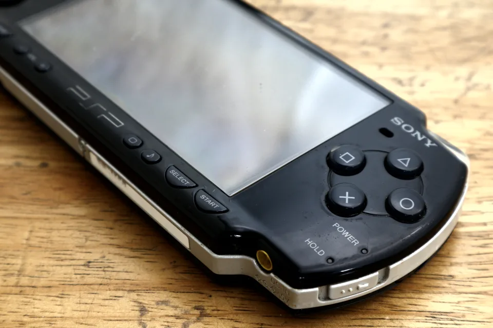 PS5 Pro发布会刚结束，索尼被爆将重返游戏掌机市场推「PSP2」