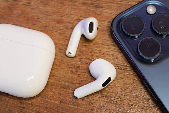 AirPods 4 最新主动降噪版 降噪效能比 Pro 更强 + 音质超靓重低音强劲
