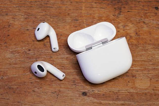 AirPods 4 最新主动降噪版 降噪效能比 Pro 更强 + 音质超靓重低音强劲