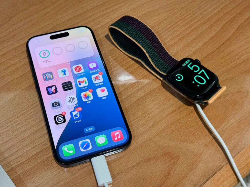 iPhone 16 的 USB-C 接口用途整理：除了充电，还有 3 个必知的实用情境