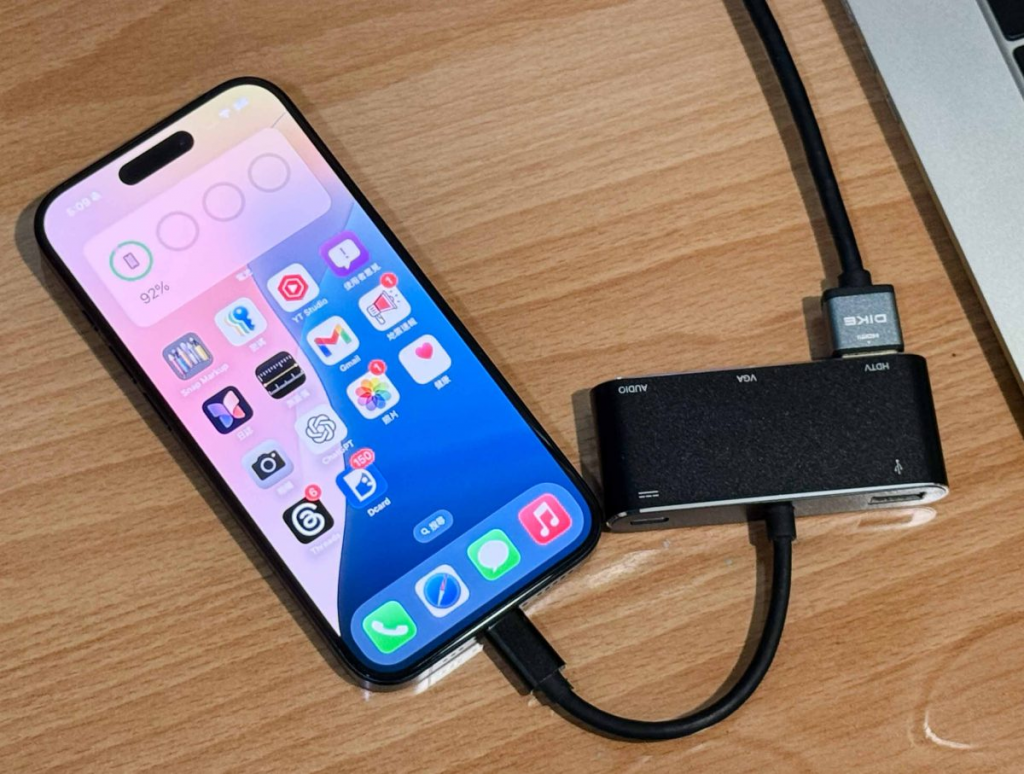 iPhone 16 的 USB-C 接口用途整理：除了充电，还有 3 个必知的实用情境