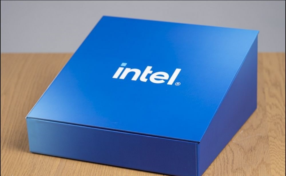 Intel Core Ultra 9 285K 开箱实测：能耗比大幅提升