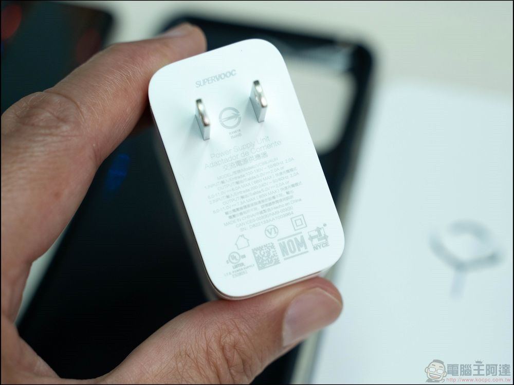 OPPO Find X5 Pro 5G 开箱 - 04