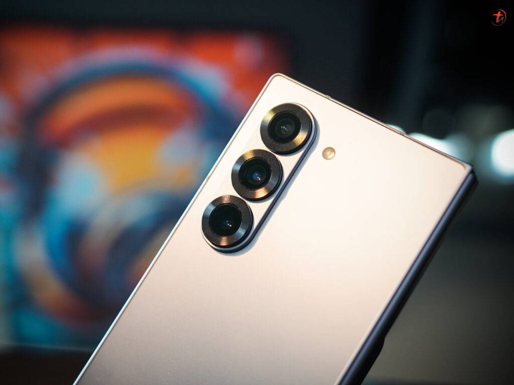 Samsung Galaxy Z Fold6 测评: 手感更扎实，相比前代体验更完整的Galaxy AI折叠手机！