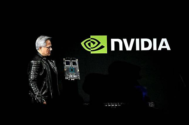 NVIDIA Blackwell AI芯片进入量产 今季已出货13,000个样本