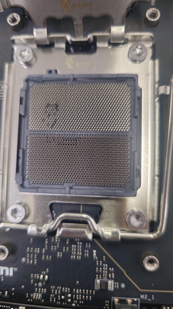 又有用户的Ryzen 7 9800X3D烧了，MSI已发表相关声明 -安卓手赚网