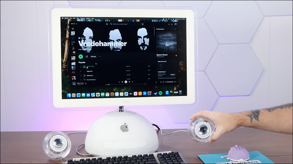 M4 Mac mini 又一疯狂改造，这次改装在 22 年前的 iMac G4 - 安卓手赚网