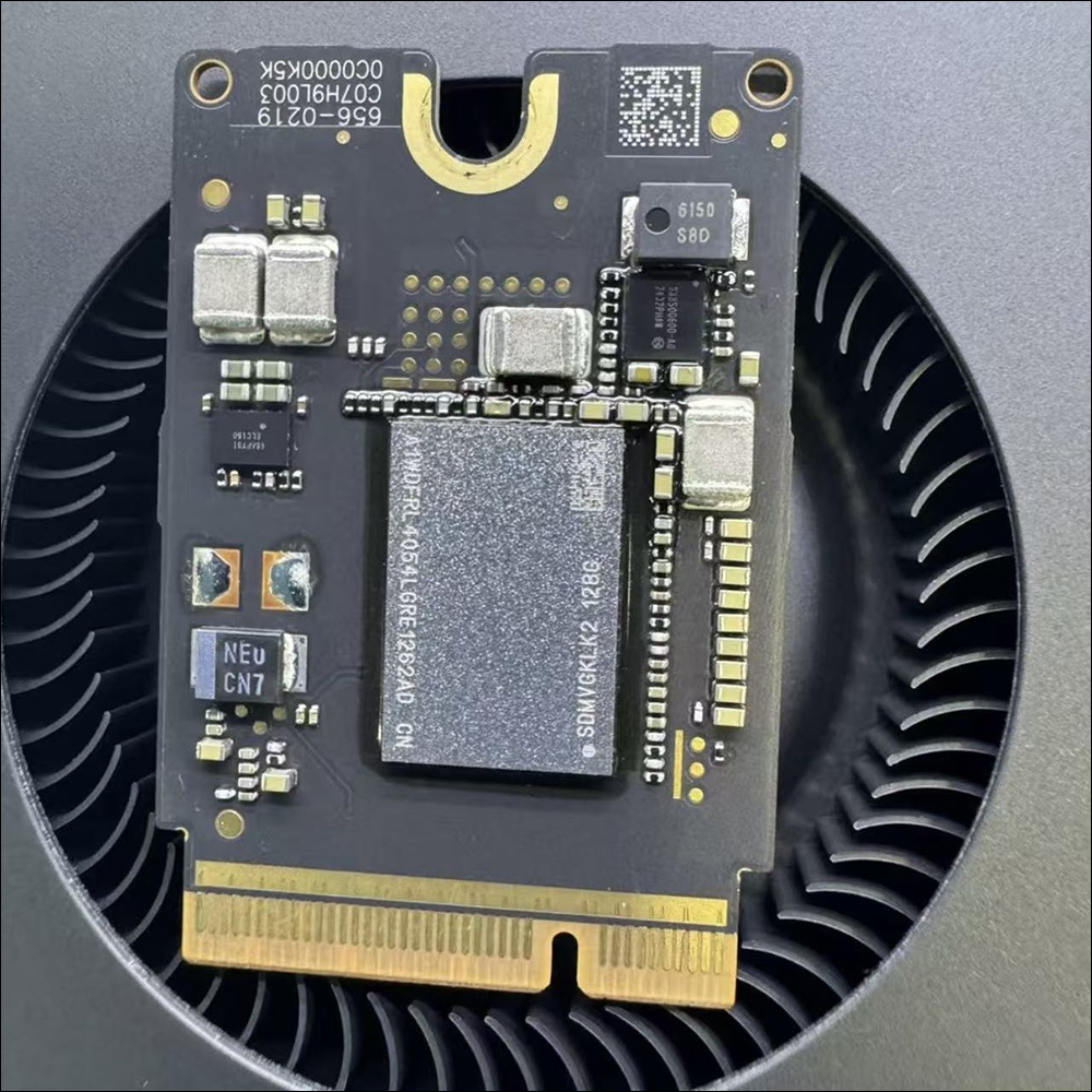 M4 Mac mini 采用可拆卸 SSD 模块化设计，国外已有成功改装扩充至 2TB 案例 - 安卓手赚网