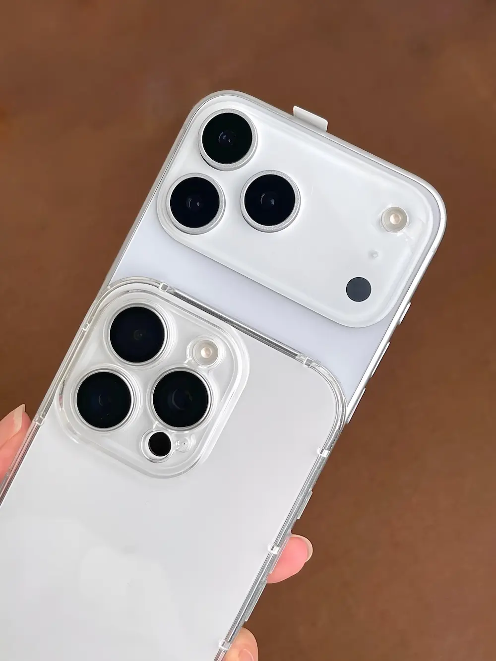 iPhone 17 Pro Max实机照首度现身！ 新机身外观四大亮点和保护壳揭秘 2