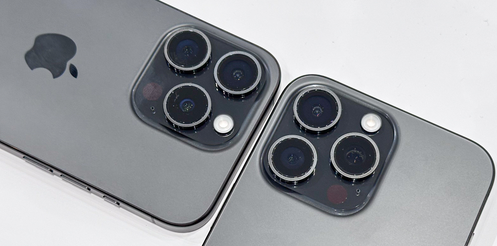 iPhone 相机镜头旁边为什么有个小洞？ 它有什么用途？