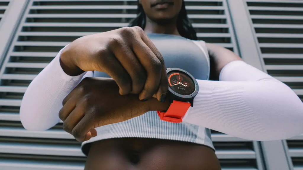 Nothing CMF 发布 Watch 3 Pro 及 Buds 2 Plus，AI 教练 与 健身伴侣