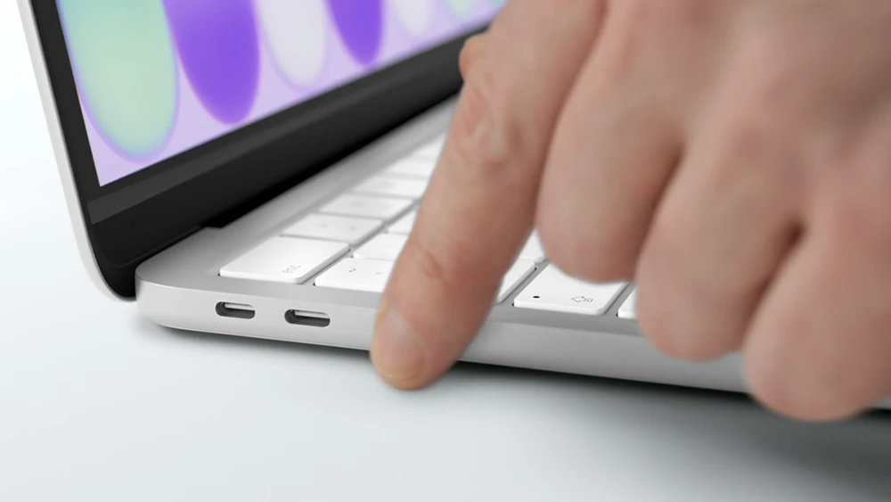 MacBook Neo 平价版 Touch ID 8GB 内存 USB2 速度